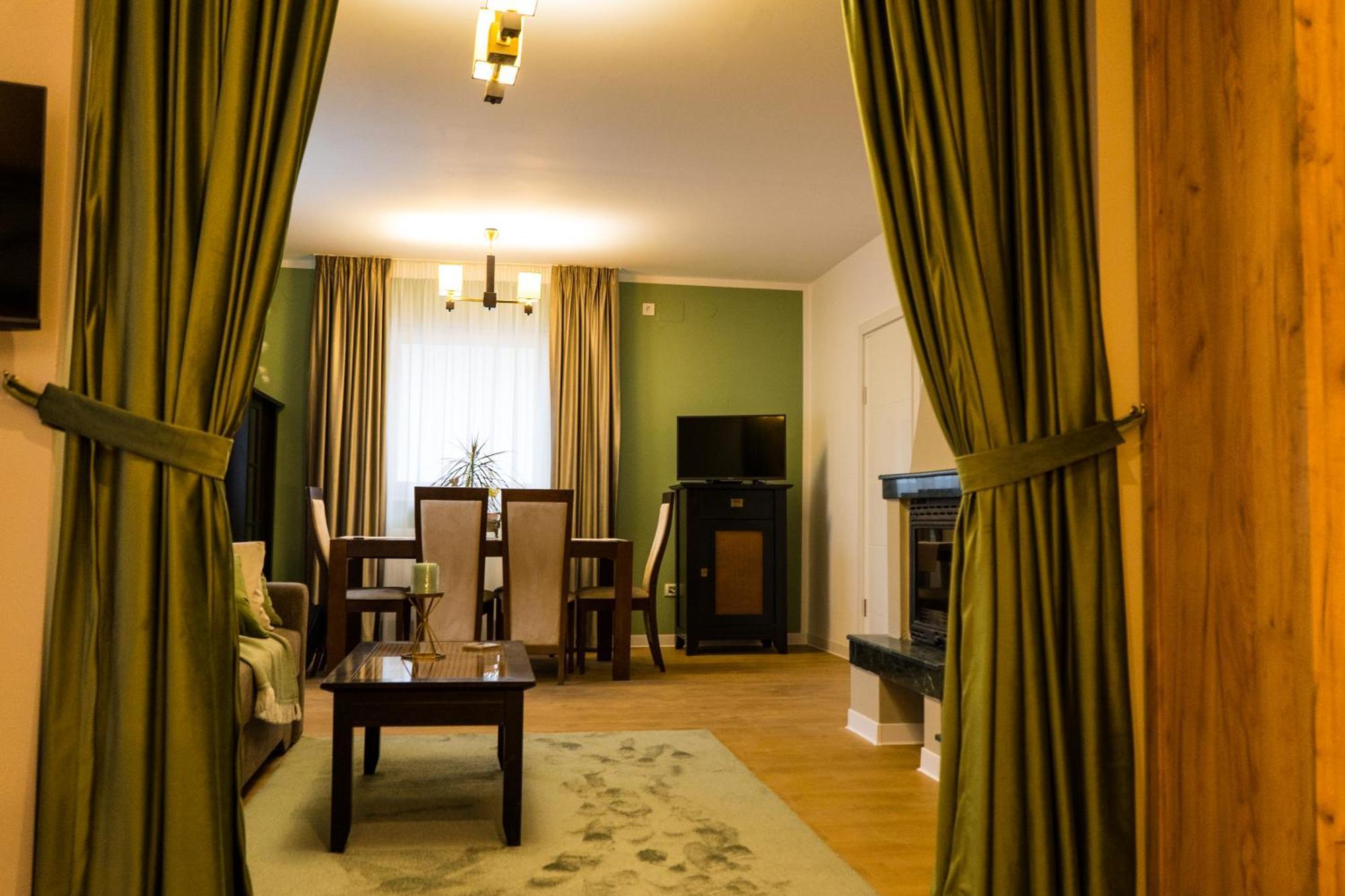 Aristocratic Home Braşov Exterior foto